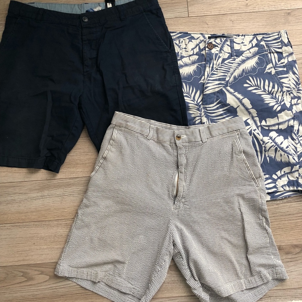 Men’s shorts size 34 waist American eagle h&m +